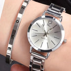 Détail cadran montre femme diamants - Mouvement quartz